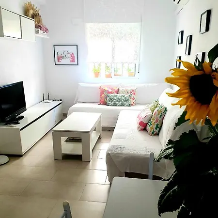 Apto. Planta Baja Y Cochera Barrio San Basilio Apartment