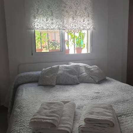 Apto. Planta Baja Y Cochera Barrio San Basilio * Cordoba