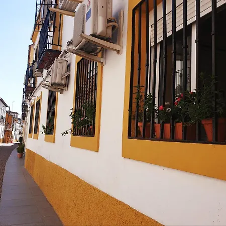 Apto. Planta Baja Y Cochera Barrio San Basilio Appartement